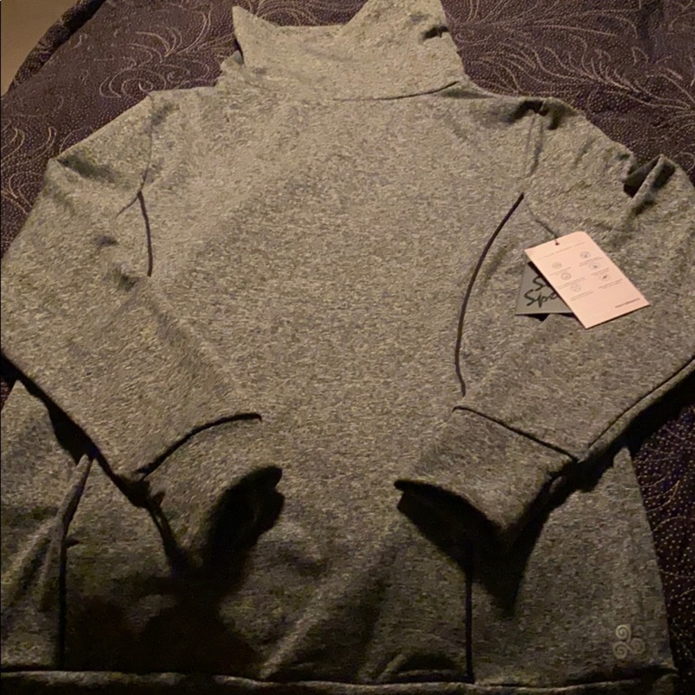 Active wear charcoal grey cold long sleeve